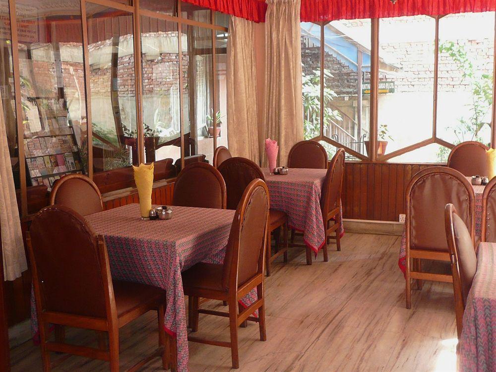Tasi Dhargey Inn Kathmandu Exteriör bild